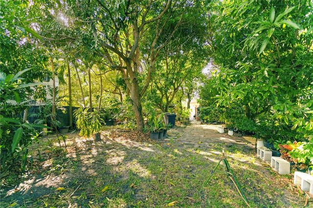 425 NW 7th Ter, Fort Lauderdale, FL 33311