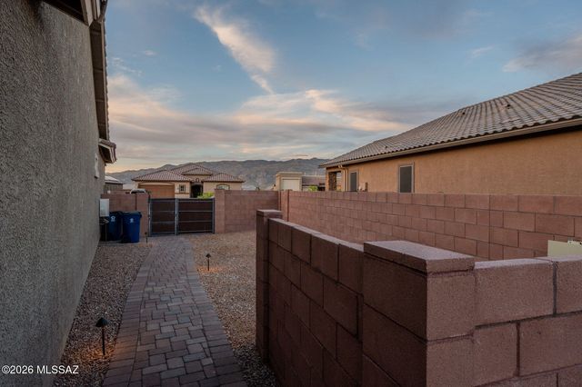 12752 E Buckthorn Place, Tucson, AZ 85747