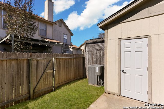 7880 Micron Dr Apt 3504, San Antonio, TX 78251