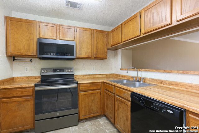 7880 Micron Dr Apt 3504, San Antonio, TX 78251