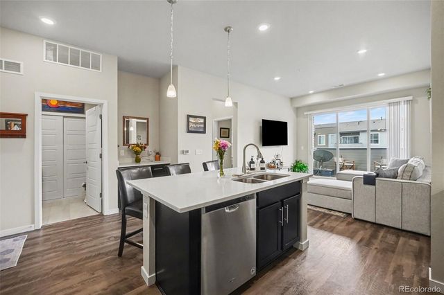 420 E Fremont Place 406, Centennial, CO 80122