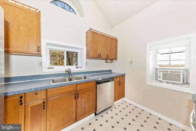 230 KNOXVILLE RD, Knoxville, MD 21758