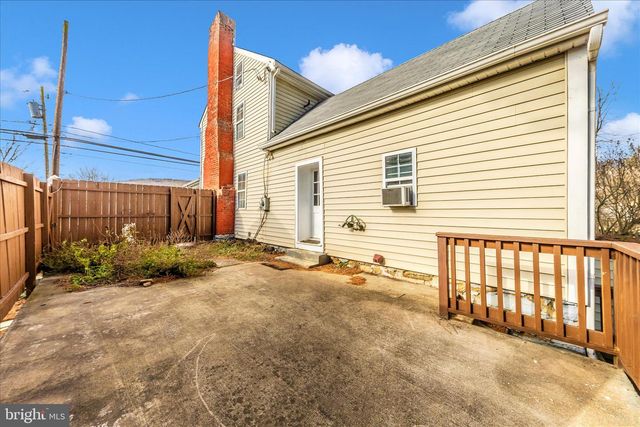 230 KNOXVILLE RD, Knoxville, MD 21758