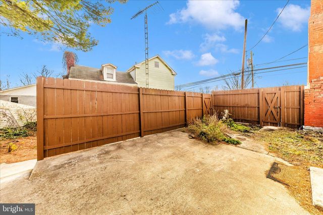 230 KNOXVILLE RD, Knoxville, MD 21758