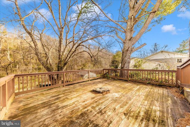 230 KNOXVILLE RD, Knoxville, MD 21758