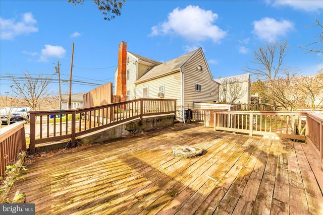 230 KNOXVILLE RD, Knoxville, MD 21758