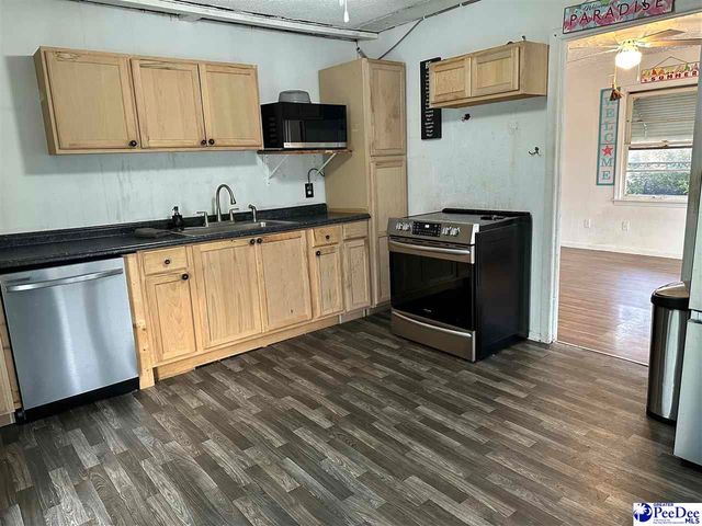 308 Church St, Marion, SC 29571