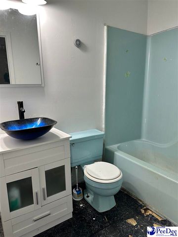 308 Church St, Marion, SC 29571
