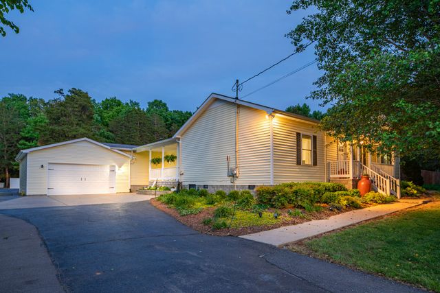 4751 Thick Rd, Chapel Hill, TN 37034