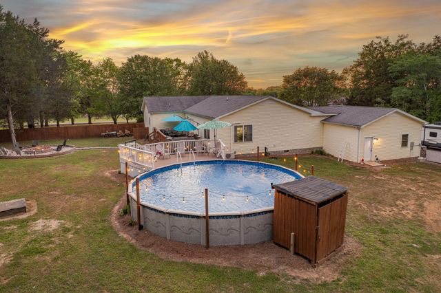 4751 Thick Rd, Chapel Hill, TN 37034