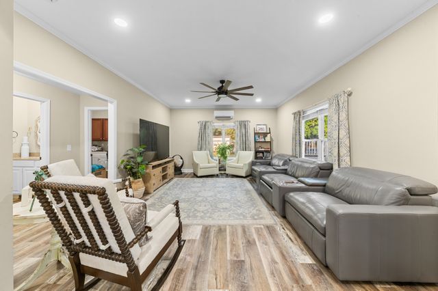 4751 Thick Rd, Chapel Hill, TN 37034