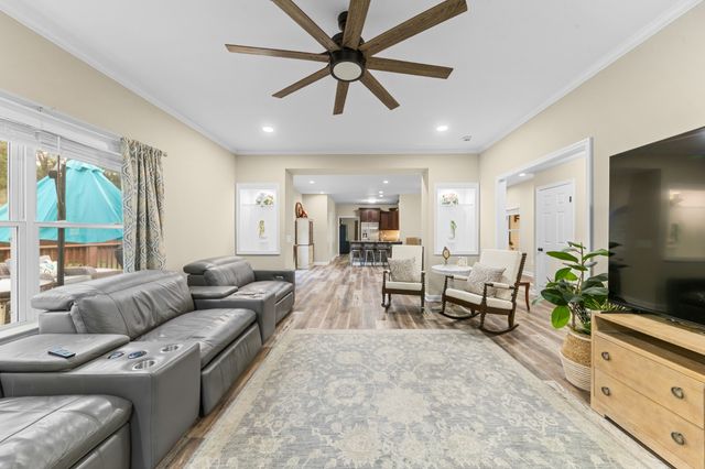4751 Thick Rd, Chapel Hill, TN 37034