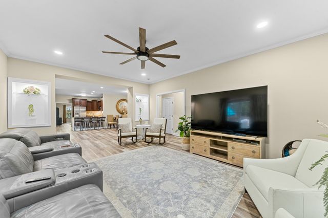 4751 Thick Rd, Chapel Hill, TN 37034