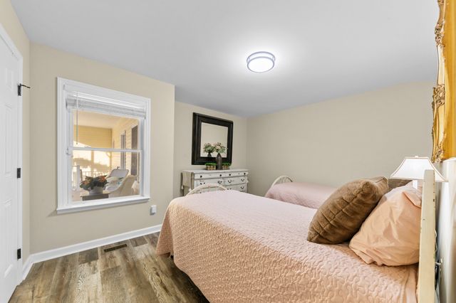 4751 Thick Rd, Chapel Hill, TN 37034