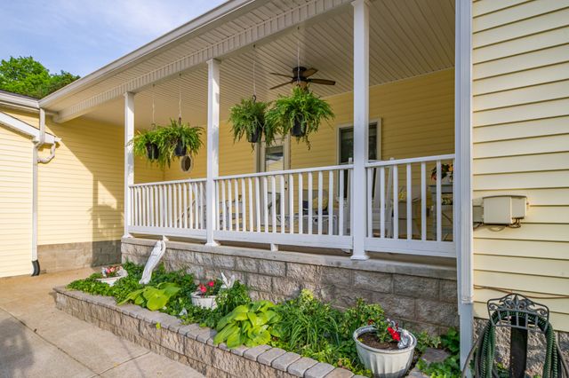 4751 Thick Rd, Chapel Hill, TN 37034