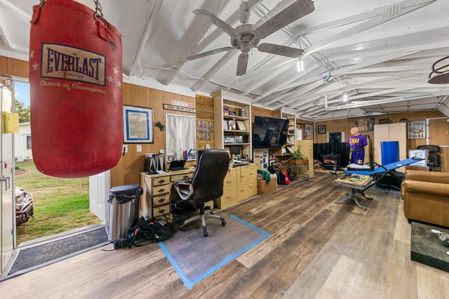 4751 Thick Rd, Chapel Hill, TN 37034