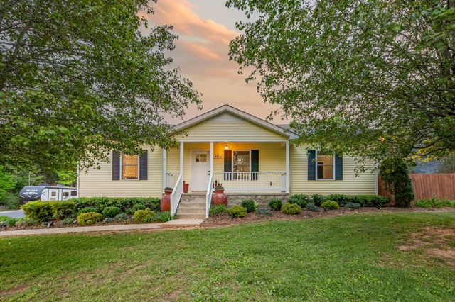4751 Thick Rd, Chapel Hill, TN 37034