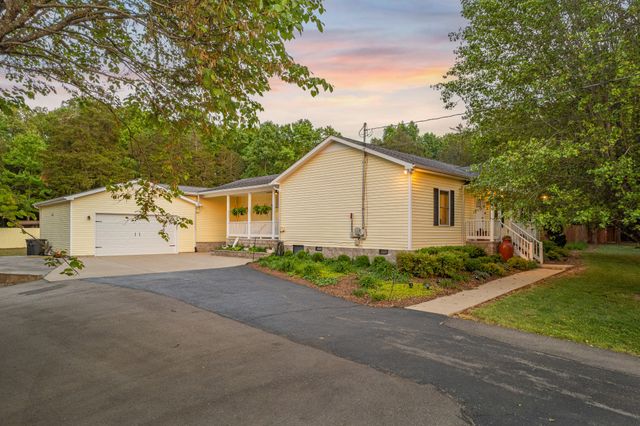 4751 Thick Rd, Chapel Hill, TN 37034