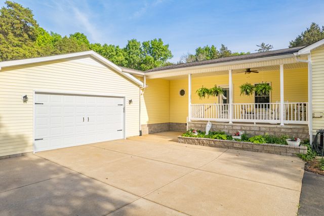 4751 Thick Rd, Chapel Hill, TN 37034