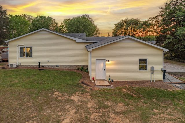 4751 Thick Rd, Chapel Hill, TN 37034
