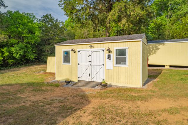 4751 Thick Rd, Chapel Hill, TN 37034