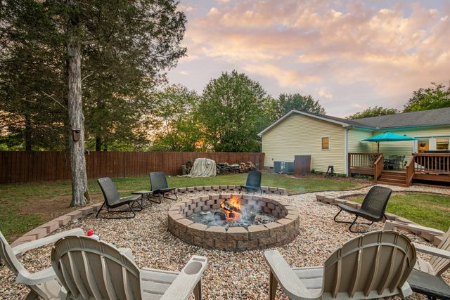 4751 Thick Rd, Chapel Hill, TN 37034