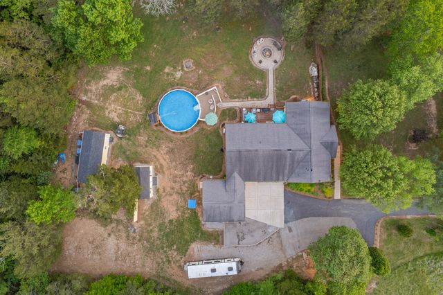 4751 Thick Rd, Chapel Hill, TN 37034