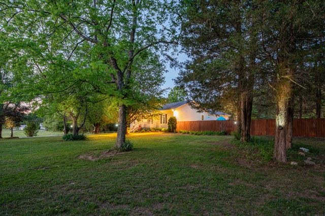 4751 Thick Rd, Chapel Hill, TN 37034