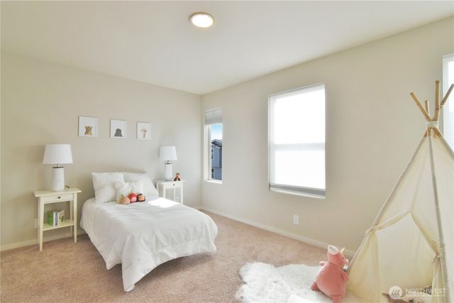 218 SW 96th Lane, Seattle, WA 98106