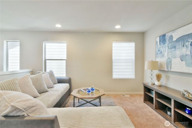 218 SW 96th Lane, Seattle, WA 98106