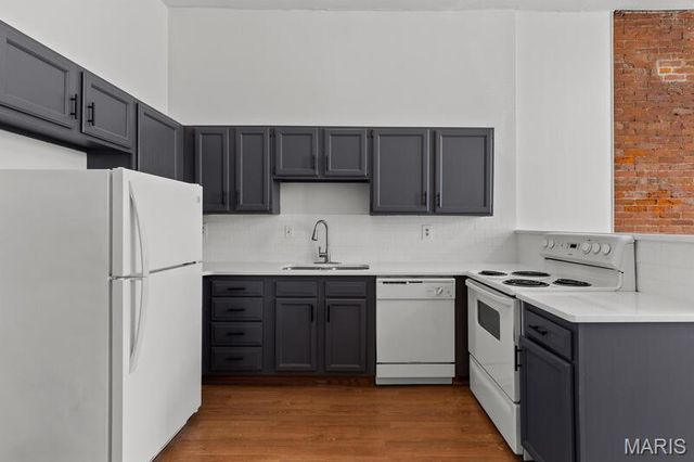 1711 S 8th Street, St Louis, MO 63104