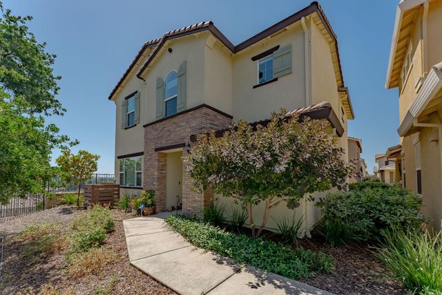 87 Huddlestone, Roseville, CA 95661