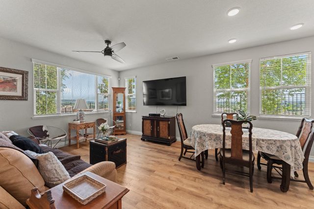 87 Huddlestone, Roseville, CA 95661