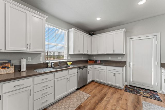 87 Huddlestone, Roseville, CA 95661