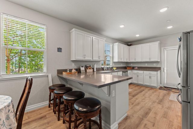 87 Huddlestone, Roseville, CA 95661
