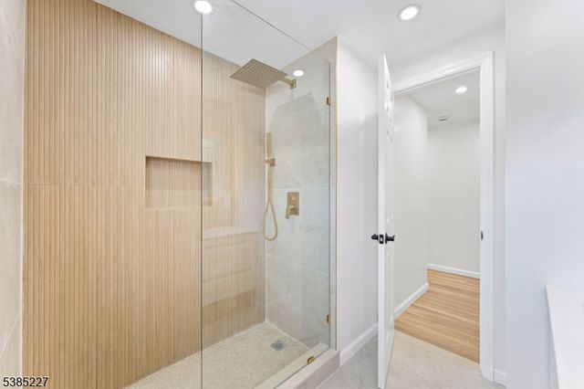 7 Luisser St, Clifton City, NJ 07012