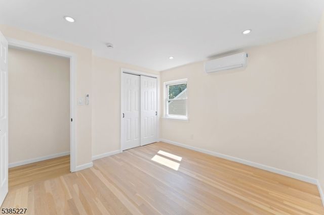 7 Luisser St, Clifton City, NJ 07012