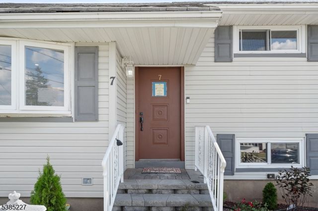 7 Luisser St, Clifton City, NJ 07012