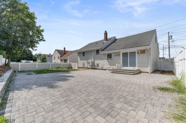 7 Luisser St, Clifton City, NJ 07012