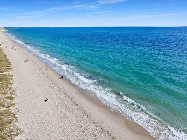 3040 N Ocean Boulevard N204, Fort Lauderdale, FL 33308