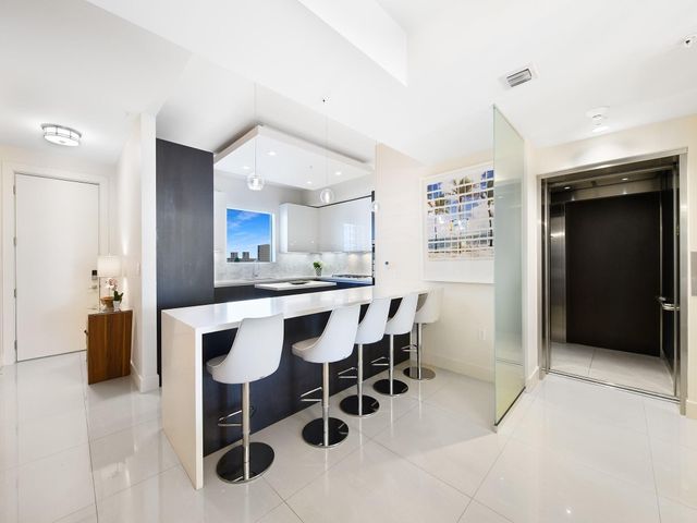 3040 N Ocean Boulevard N204, Fort Lauderdale, FL 33308