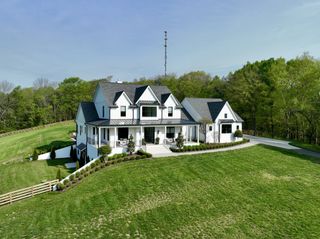 6490 Peytonsville Arno Rd, College Grove, TN 37046