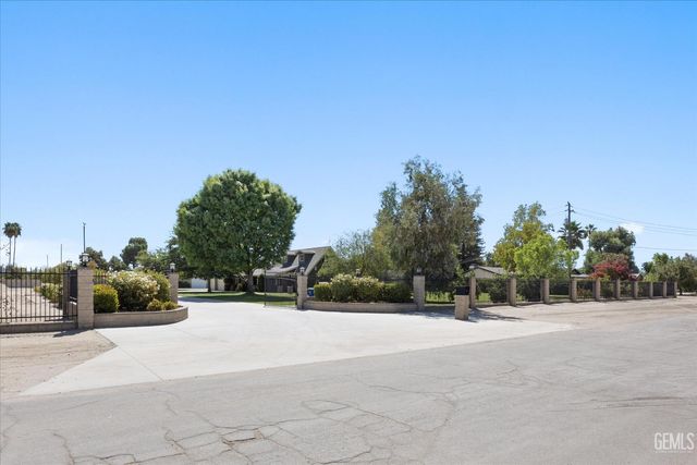 2522 Greeley Road, Bakersfield, CA 93314
