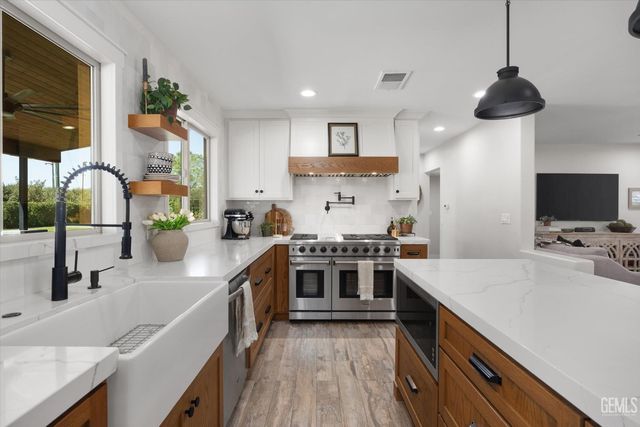 2522 Greeley Road, Bakersfield, CA 93314