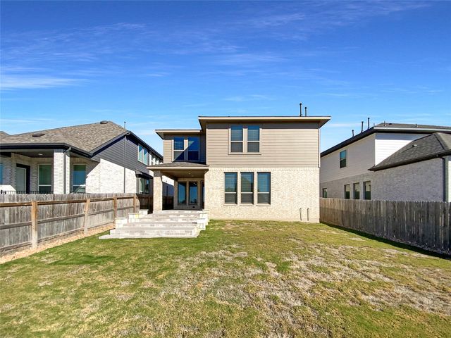 271 Dycus BND, Liberty Hill, TX 78642