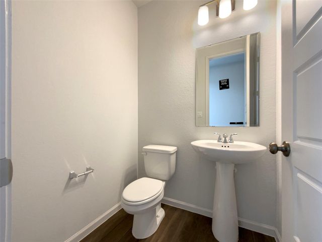 271 Dycus BND, Liberty Hill, TX 78642