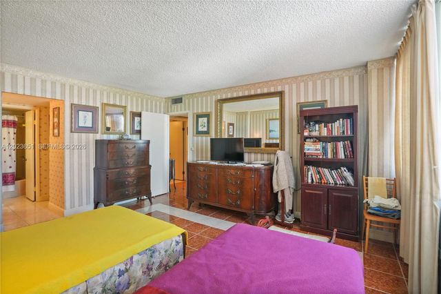 1351 NE Miami Gardens Drive 1006E, Miami, FL 33179