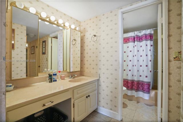 1351 NE Miami Gardens Drive 1006E, Miami, FL 33179