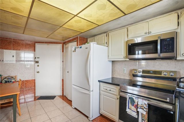 1351 NE Miami Gardens Drive 1006E, Miami, FL 33179