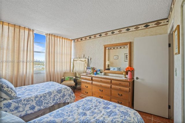 1351 NE Miami Gardens Drive 1006E, Miami, FL 33179